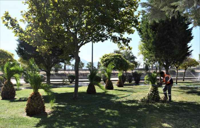 Bornova’da park çalışmaları aralıksız devam ediyor