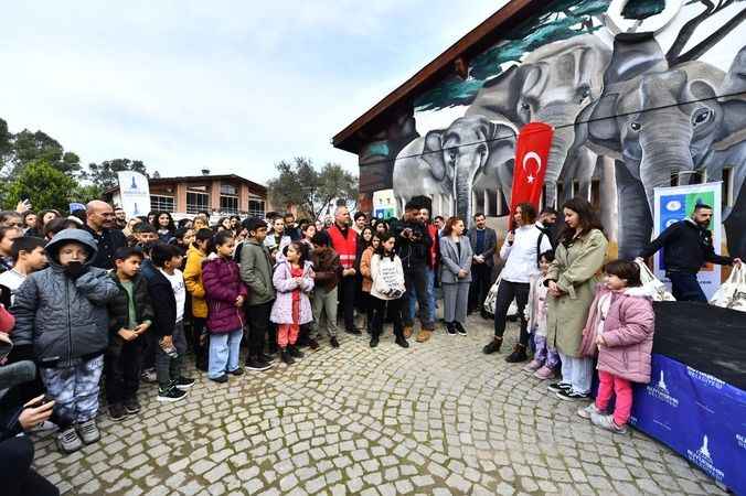 Başkan Soyer “Mahallede Dayanışma Var” gençleriyle buluştu