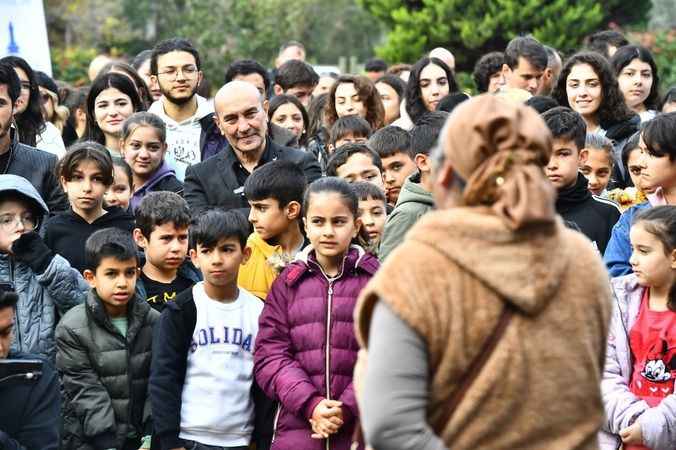 Başkan Soyer “Mahallede Dayanışma Var” gençleriyle buluştu