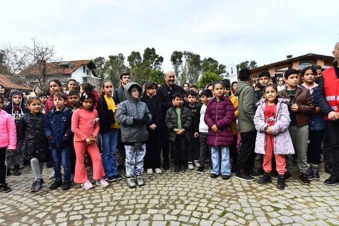 Başkan Soyer “Mahallede Dayanışma Var” gençleriyle buluştu