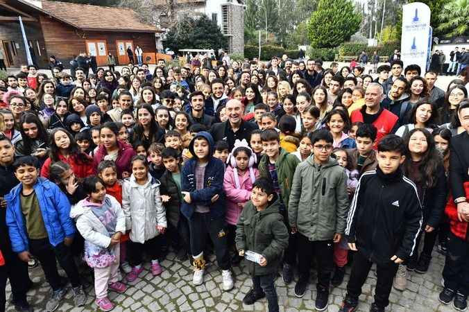 Başkan Soyer “Mahallede Dayanışma Var” gençleriyle buluştu