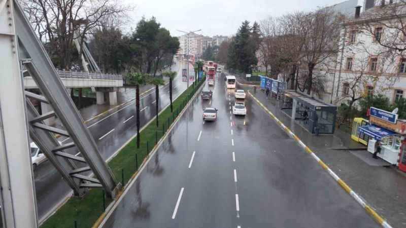 Balıkesirlileri sağanak ve fırtına olumsuz etkiledi