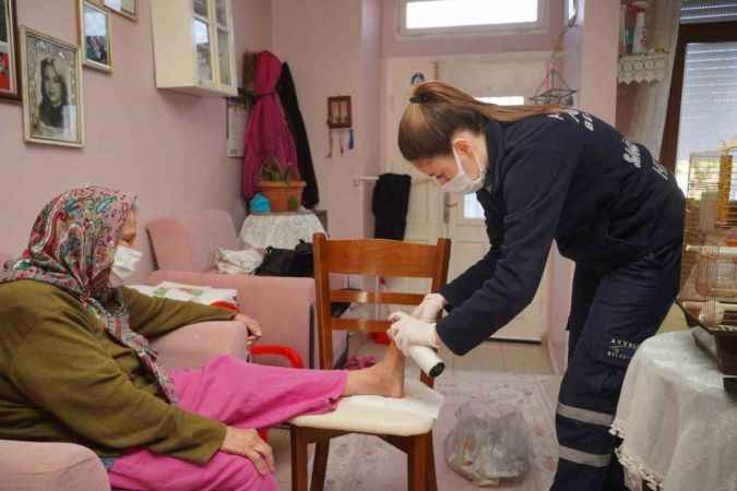 Ayvalık'ta evde bakım hizmetleri, vatandaşları memnun ediyor