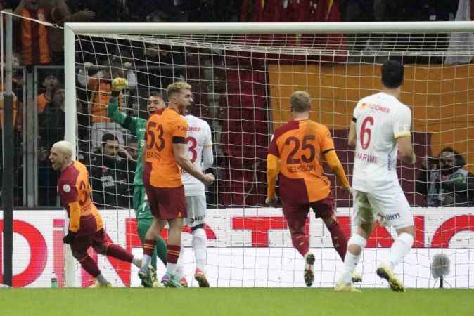 Muslera, Şampiyonluk Mod'unu açtı