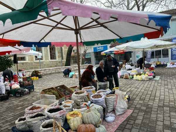 Başkan Avcu, çalışmaları yerinde inceledi, esnafın nabzını tuttu..