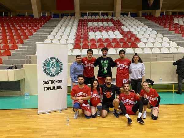 BAÜN Öğrenci Toplulukları Voleybol Turnuvasında Ödüller Sahiplerini Buldu