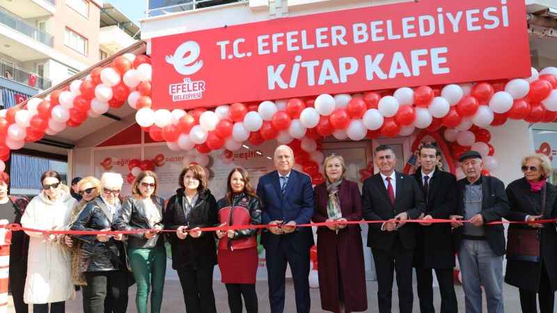 Efelerde 15. Kitap Kafe açıldı