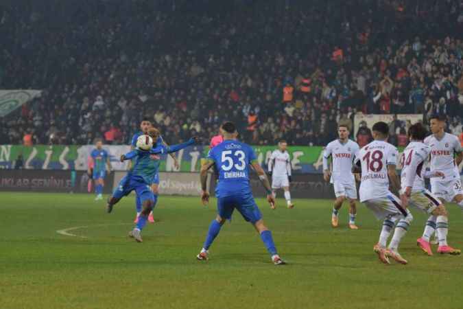 Karadeniz derbisi Rize'nin: Çaykur Rizespor: 1 Trabzonspor: 0