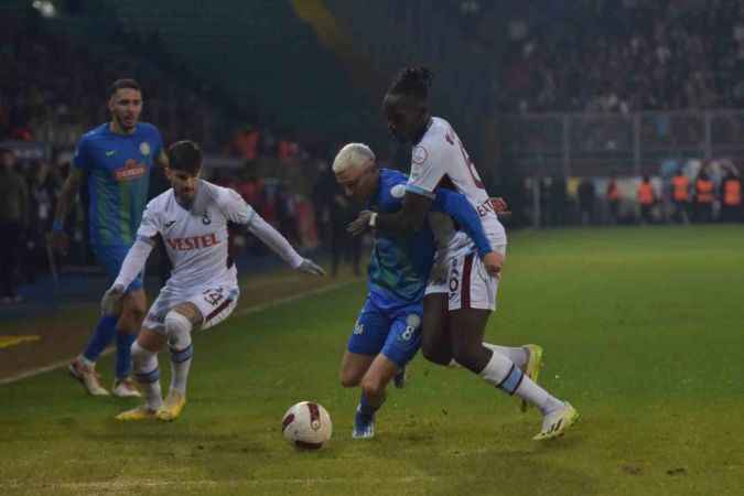 Karadeniz derbisi Rize'nin: Çaykur Rizespor: 1 Trabzonspor: 0