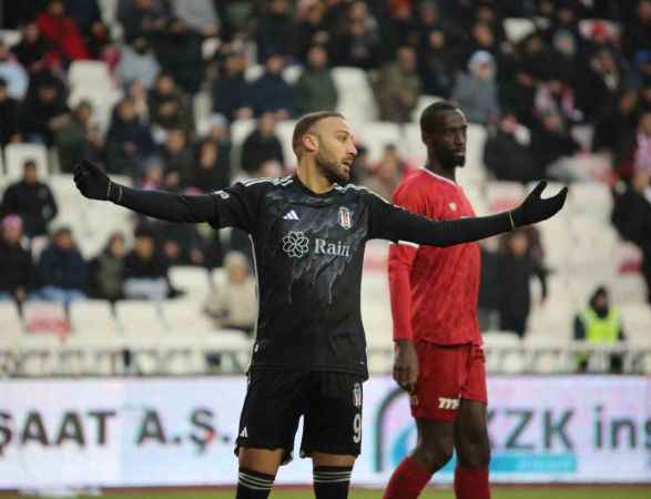 Kartal alarm veriyor: Sivasspor: 1 Beşiktaş: 0