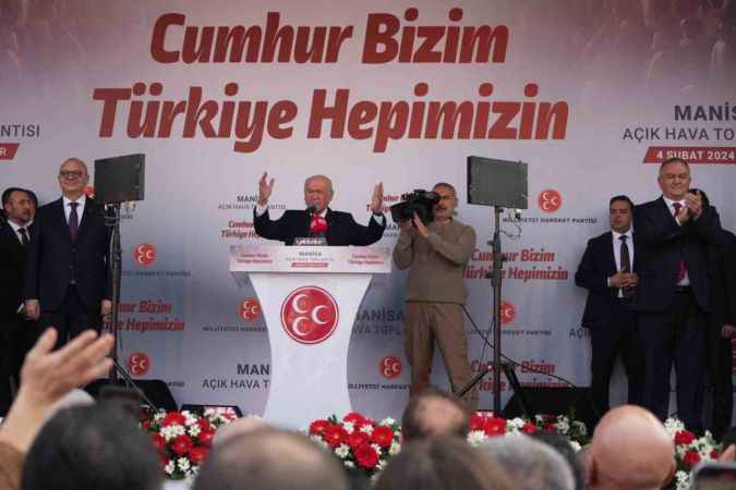 Bahçeli: “Özgür Bey ateşle oynuyor, Özgür’e sahip çıkın”