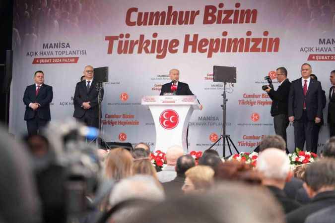 Bahçeli: “Özgür Bey ateşle oynuyor, Özgür’e sahip çıkın”