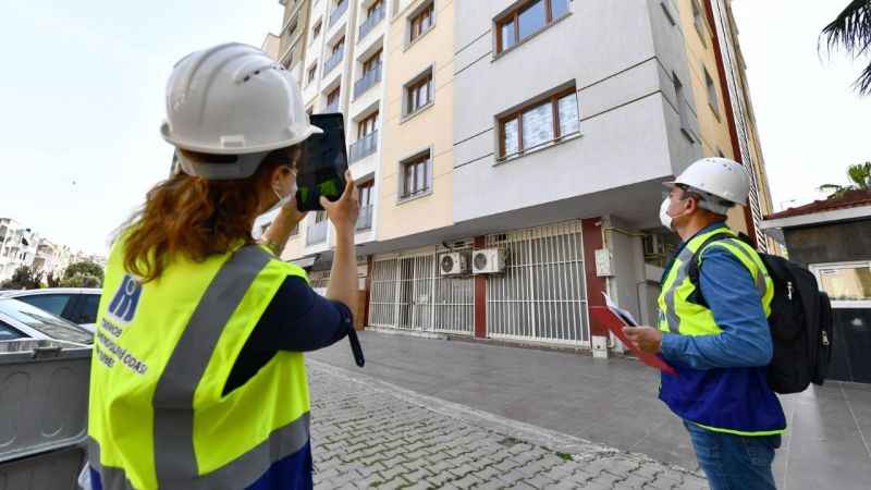 İzmir'de yeni dönem.. Her binaya yapı kimlik bilgisi çıkartılıyor..