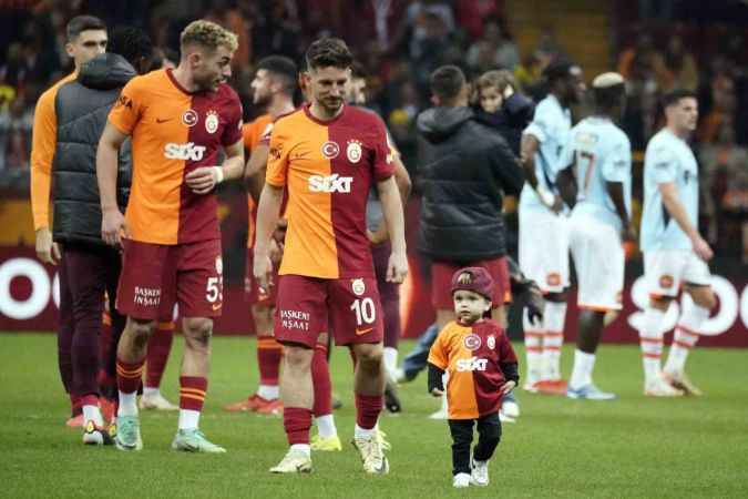 Cimbom hata yapmadı.. Galatasaray: 2 RAMS Başakşehir: 0