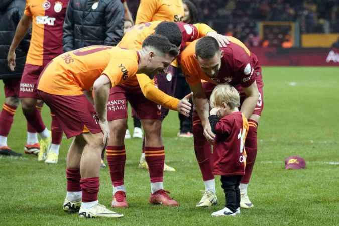 Cimbom hata yapmadı.. Galatasaray: 2 RAMS Başakşehir: 0