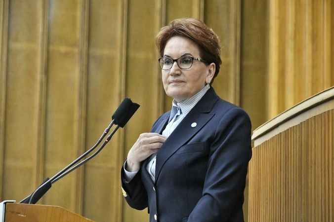 Meral Akşener gözyaşlarına boğuldu..