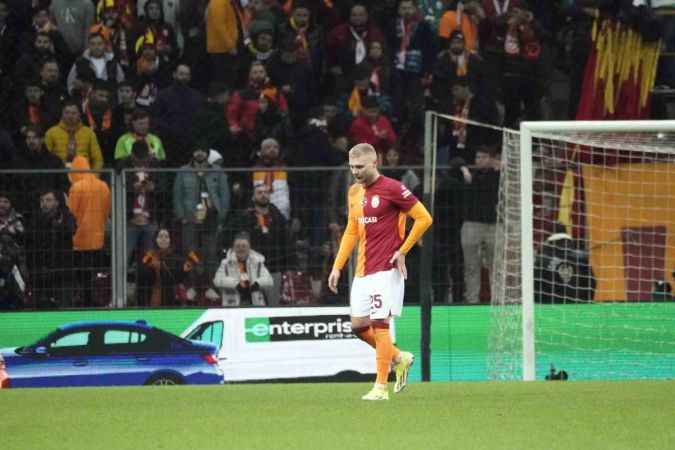 Cimbom avantajı kaptı.. Galatasaray: 3 Sparta Prag: 2