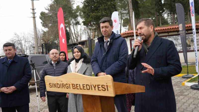 Balıkesir Büyükşehir’den Sındırgı’ya 16 bin ceviz ve badem fidanı