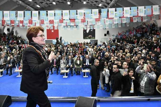 Meral Akşener; 