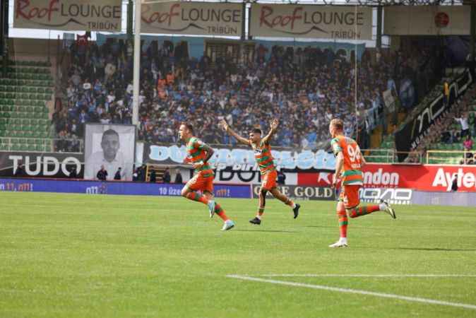 Alanya'da gol düellosu.. Alanyaspor: 3 Adana Demirspor: 3