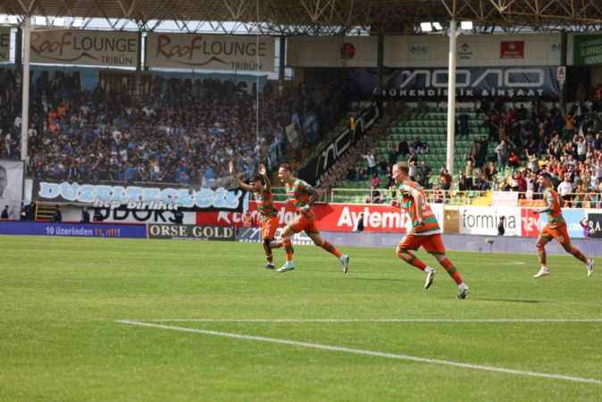 Alanya'da gol düellosu.. Alanyaspor: 3 Adana Demirspor: 3