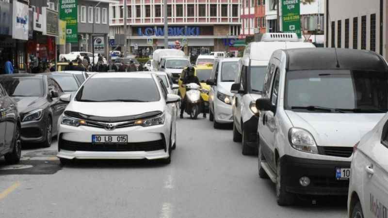 Balıkesir'deki taşıt sayısı şaşırttı. Balıkesir'de her iki kişiden birinde bir araç mevcut