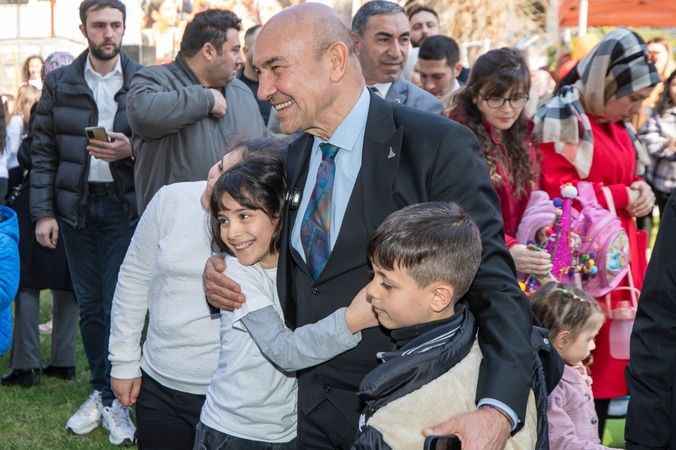 Çocukların kenti İzmir.. Gürçeşme Çocuk Belediyesi Yerleşkesi açıldı