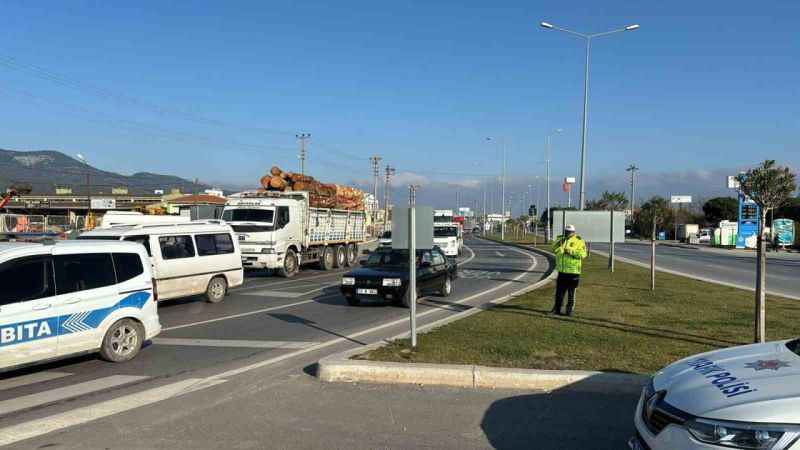 Balıkesirliler bu kavşağa dikkat! Trafik polisleri ceza yağdırdı..!