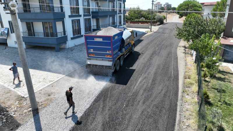 Burhaniye’de yollar 5 yıldır ilmek ilmek örülüyor