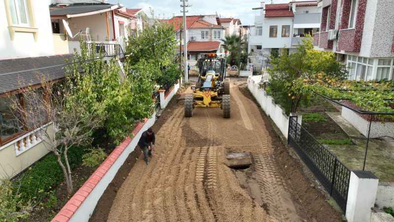 Burhaniye’de yollar 5 yıldır ilmek ilmek örülüyor