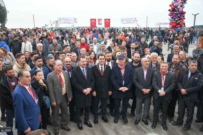 Halkın adayı Vurmaz, Kalplere dokunmaya devam ediyor..