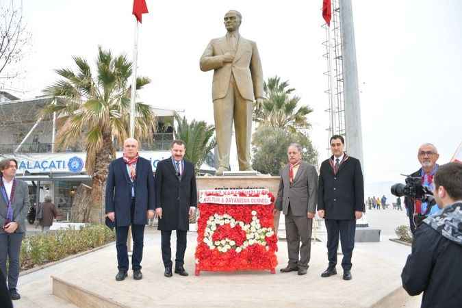 Halkın adayı Vurmaz, Kalplere dokunmaya devam ediyor..