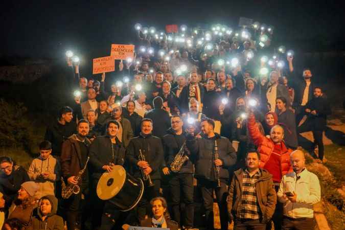 Bornova Adayı Ömer Eşki, Güçlü Bornova için gençlerle yürüdü