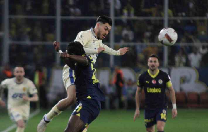 Fener Eryaman'da dağıldı.. MKE Ankaragücü: 3 Fenerbahçe: 0