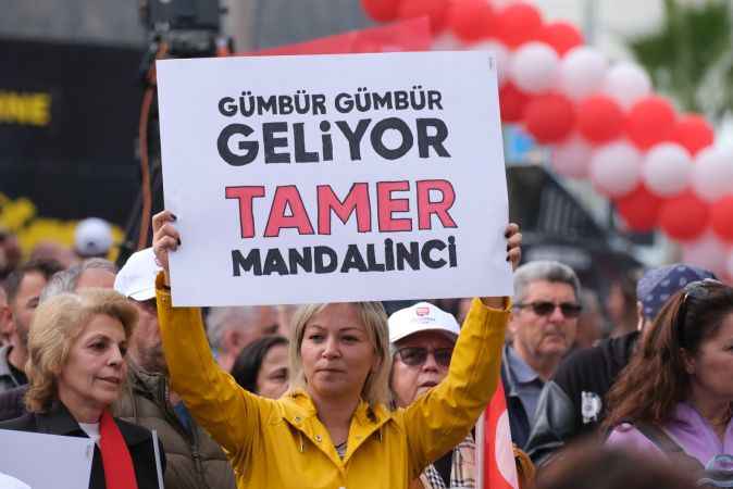 CHP'den Bodrum'da miting gibi seçim bürosu açılışı