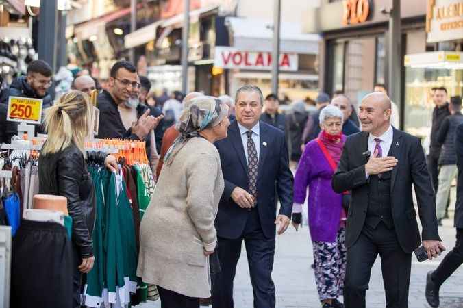 Kemeraltı esnafından Başkan Soyer’e sevgi seli