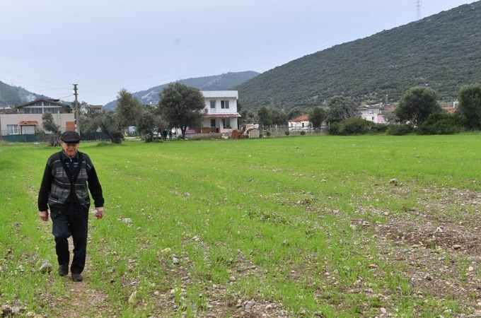 İzmir'de çiftçilerin yüzü gülüyor, araziler tarım için üretime kazandırıldı