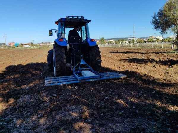 İzmir'de çiftçilerin yüzü gülüyor, araziler tarım için üretime kazandırıldı