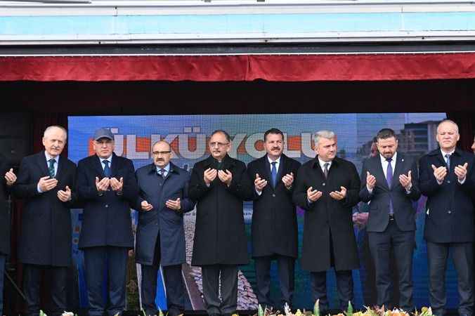 Balıkesir'de Körfez trafiğini rahatlatacak proje dualarla açıldı.. 