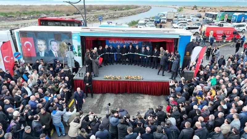 Balıkesir'de Körfez trafiğini rahatlatacak proje dualarla açıldı.. 