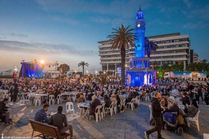 İzmir dayanışması Ramazan’da da sürecek