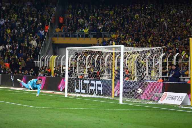 Mert Hakan Yandaş’tan üst üste iki iç saha maçında gol