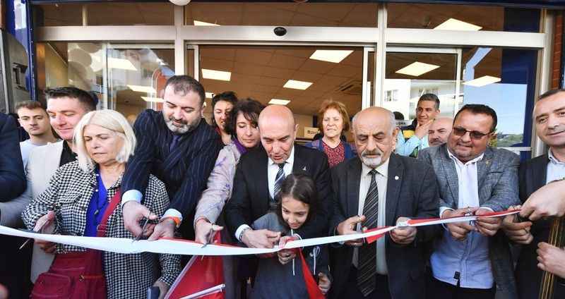 Ramazan boyunca o marketlerde fiyatlar sabitlendi.. Enflasyon yok.. Zam yok.. Yetişen alıyor..!