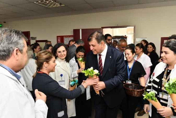 Başkan Cemil Tugay, 14 Mart Tıp Bayramında meslektaşlarıyla buluştu