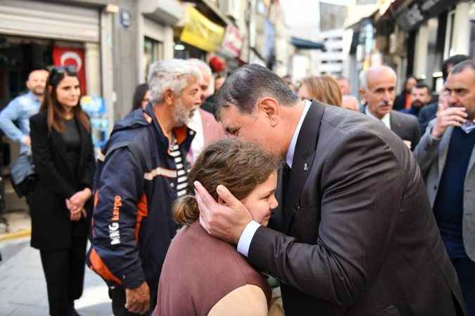 Başkan Cemil Tugay'dan küskün seçmene sandık çağrısı 