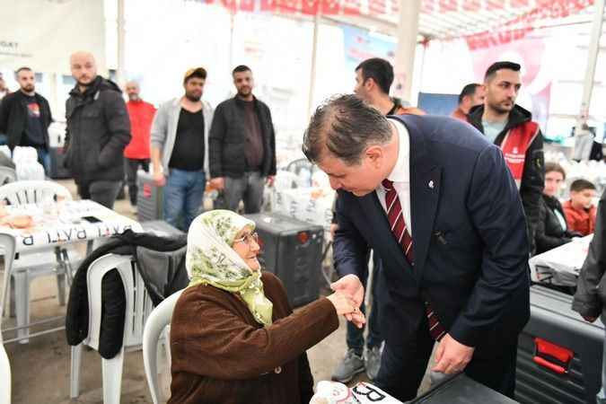 Başkan Tugay Buca'da yurttaşlara umut oldu