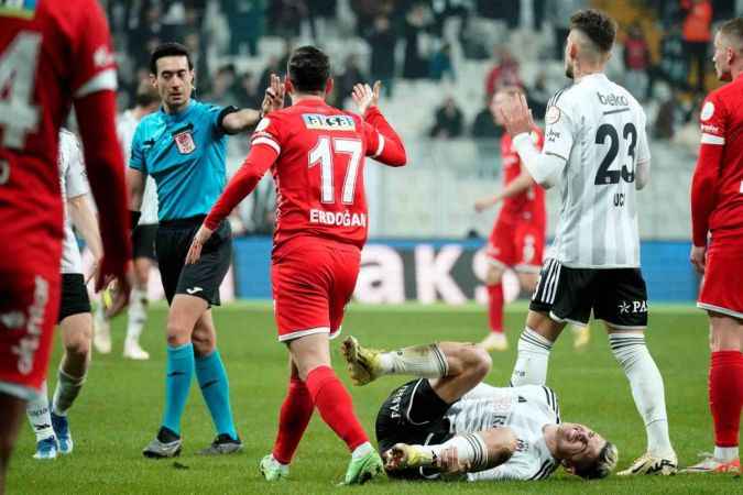 Yaralı Kartal.. Beşiktaş: 1 Antalyaspor: 2