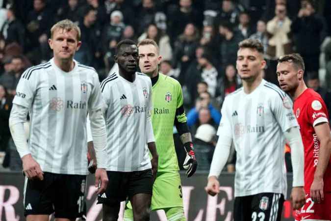 Yaralı Kartal.. Beşiktaş: 1 Antalyaspor: 2