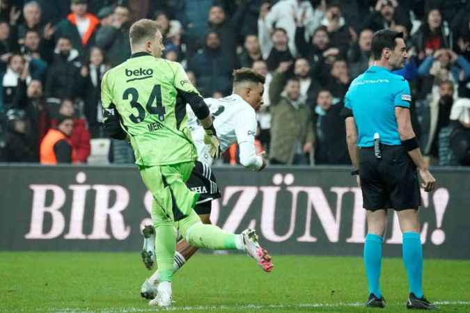 Yaralı Kartal.. Beşiktaş: 1 Antalyaspor: 2