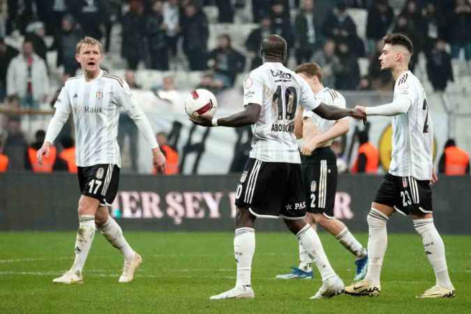 Yaralı Kartal.. Beşiktaş: 1 Antalyaspor: 2